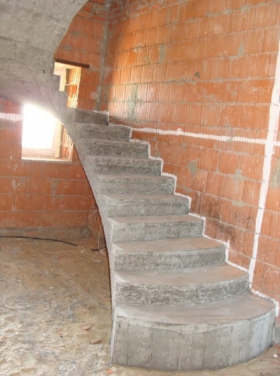 Новая лестница п.Таврово