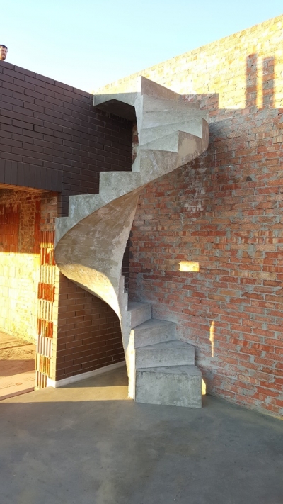 Крыльцо и лестница на балконе в п.Разумное